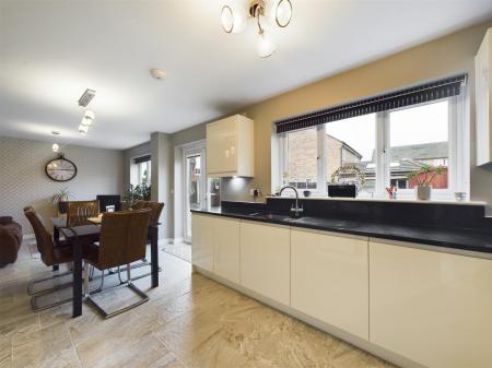 Fabulous Open Plan Living Kitchen