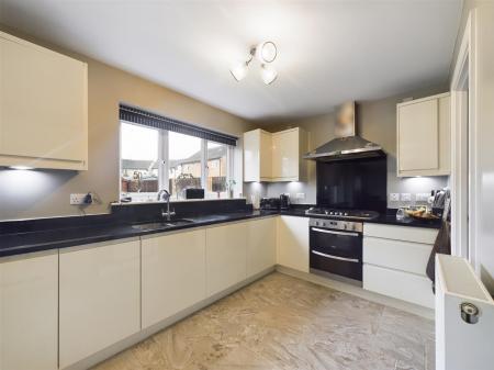 Fabulous Open Plan Living Kitchen