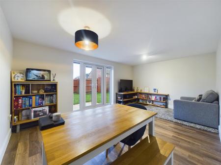 Spacious Lounge/Dining room