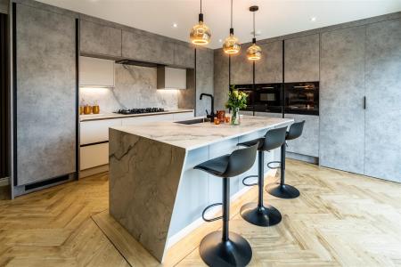 Stunning Open Plan Living Kitchen