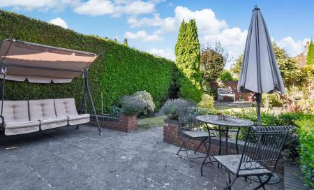 Private Sunny Garden