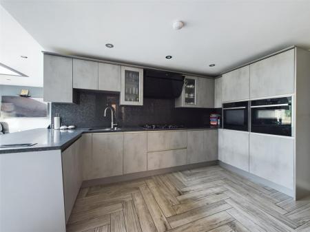 Fabulous High Specification Extended Living Kitche