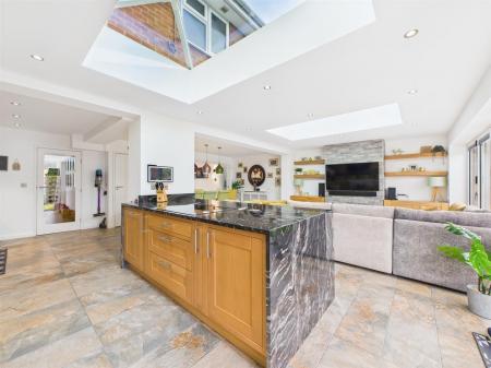 Fabulous Open Plan Extended Living Kitchen