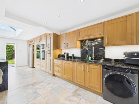 High Specification Fitted Kitchen