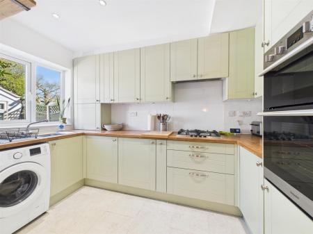 Fitted Kitchen