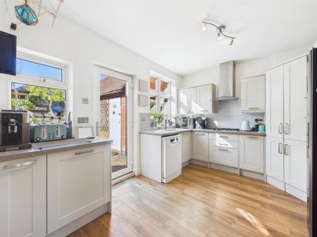 Fitted Kitchen