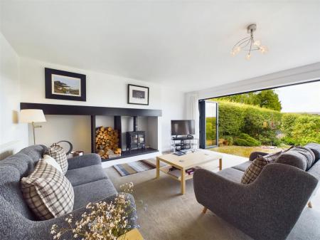 Spacious Lounge