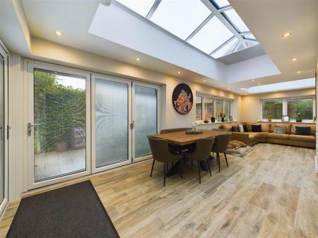 Orangery/Family Room
