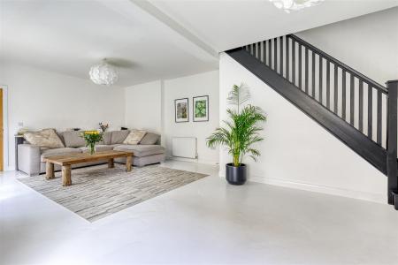 Spacious Lounge/Dining Room