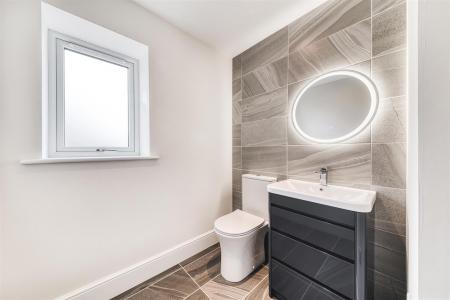Stylish Fitted Guest Cloakroom