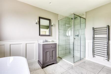 Superbly Appointed Bathroom