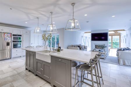 Truly High Specification Quality Fitted Kitchen