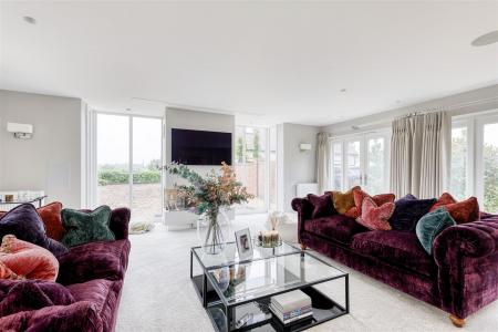 Fabulous Large Sitting Room