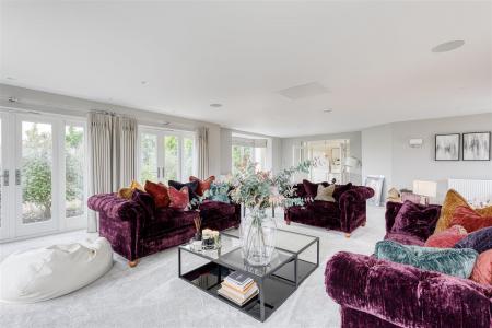 Fabulous Large Sitting Room