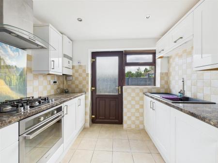 Fitted Kitchen
