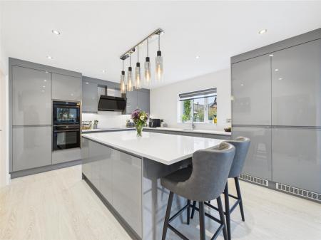 High Specification Fitted Kitchen