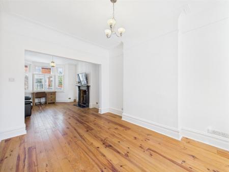 Spacious Through Lounge/Dining Room