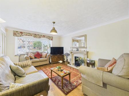Attractive Lounge