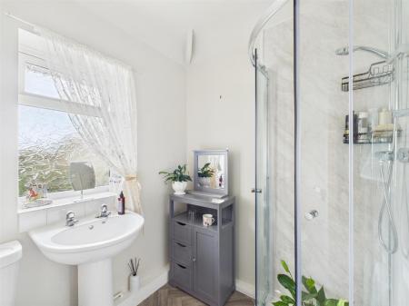 Bathroom/Shower Room