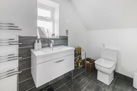 Superbly Appointed En-Suite Shower Room