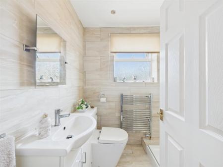 Well-Appointed Shower Room