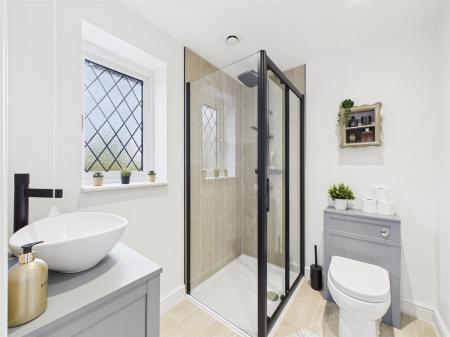Superbly Appointed En-suite Shower Room