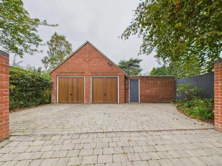 Detached Double Garage