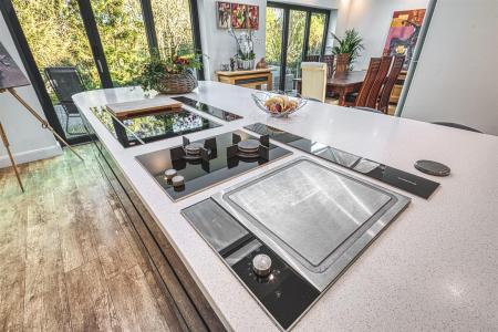 High Specification Fitted Kitchen