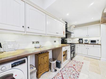 Fitted Kitchen