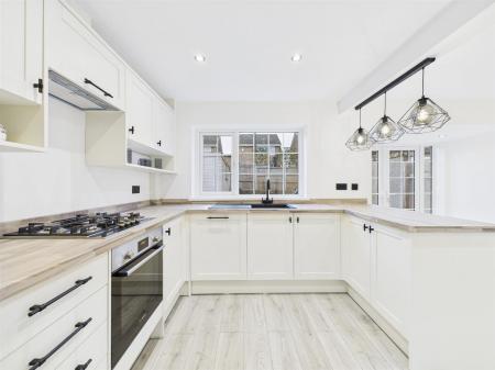 Newly Fitted Kitchen