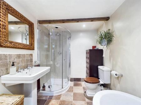 Fitted Family Bathroom