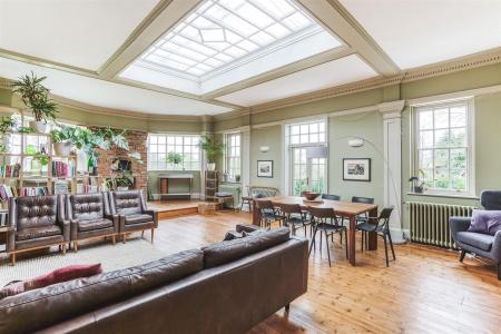 Magnificent Garden Room