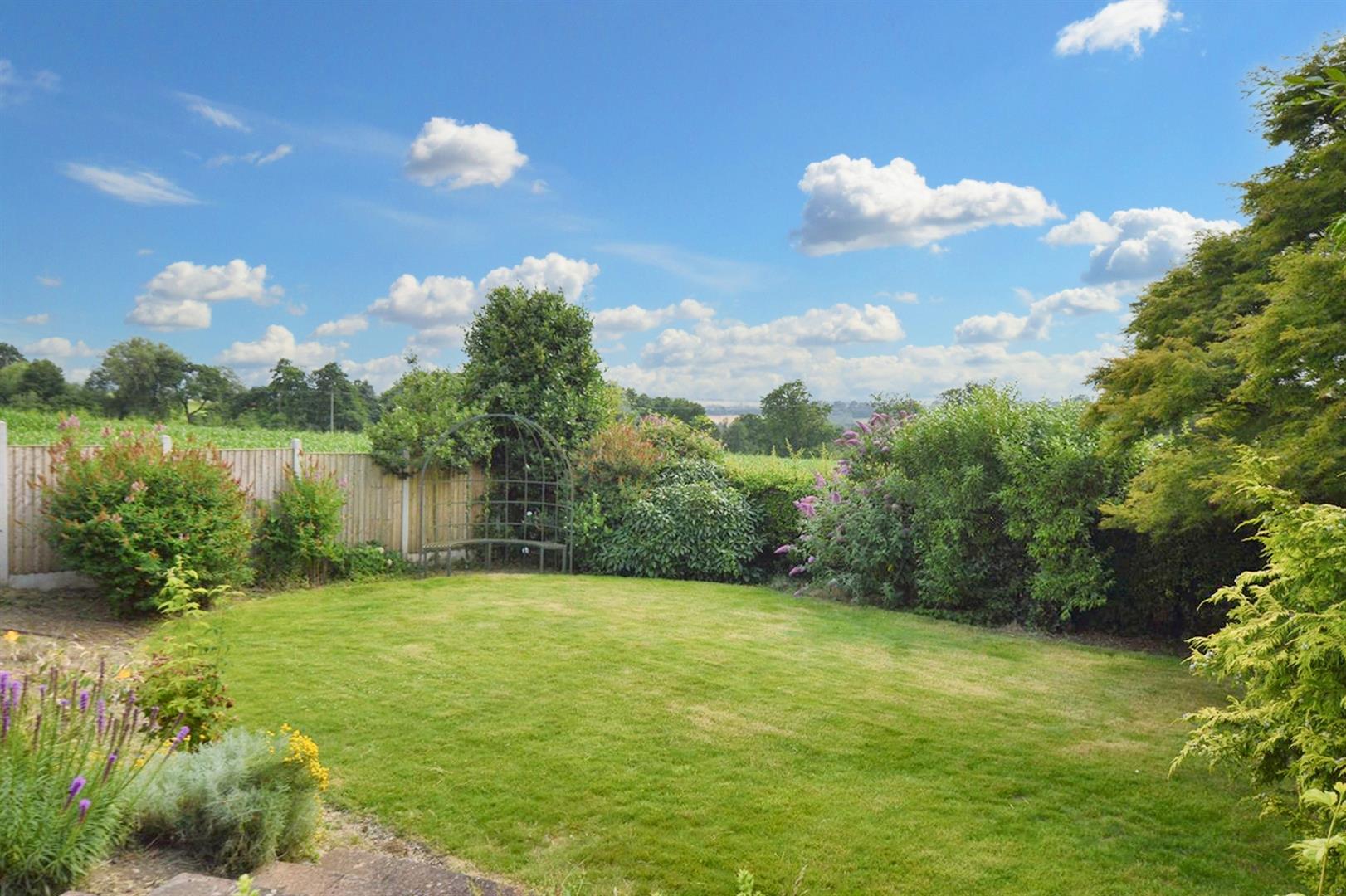 4 bedroom Detached House for rent in Quarndon