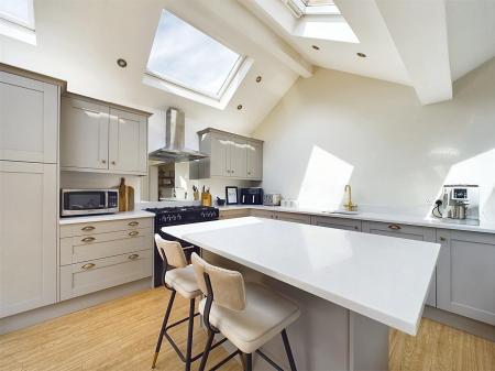 Newly Fitted Kitchen