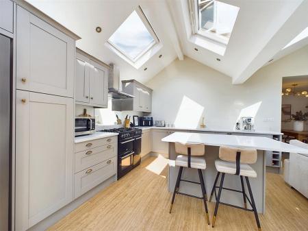 Newly Fitted Kitchen