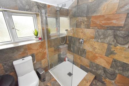 Family Shower Room