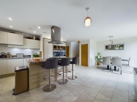 Open Plan Living/Dining/Kitchen