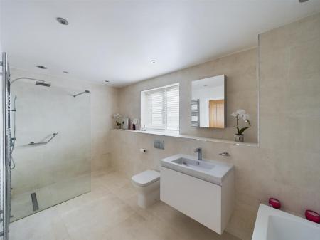 Large Family Bathroom