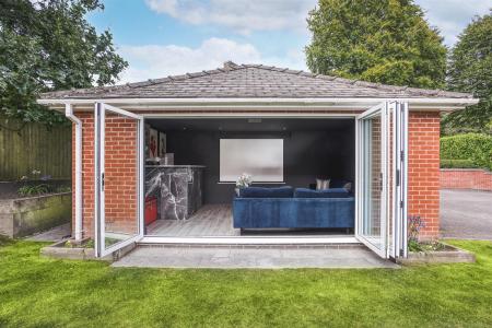 Cinema Room/Bar ( Double Garage )