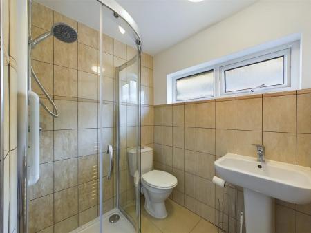 Family Shower Room