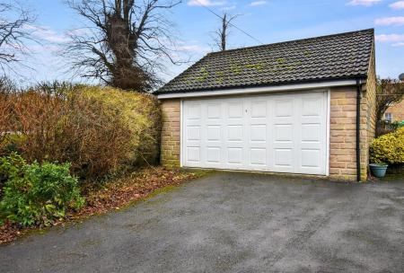 Detached Double Garage