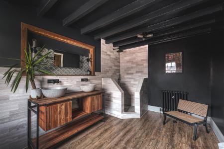 Four-Piece Family Bathroom