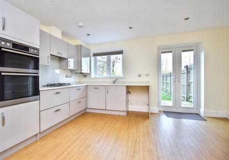 Living Kitchen/Dining Room