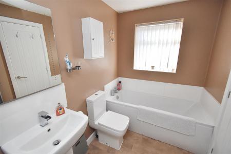 En-Suite Bathroom