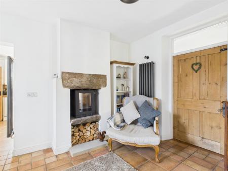Snug/Dining Room