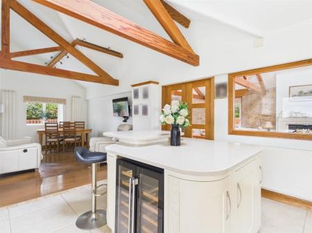 Dining/Snug Area