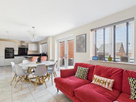 Living Kitchen/Dining/Snug