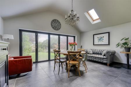 Garden Room/Dining Room
