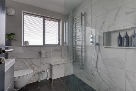 Luxury Family Shower Room