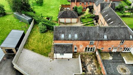 Town End Farm Front And Garden.jpeg